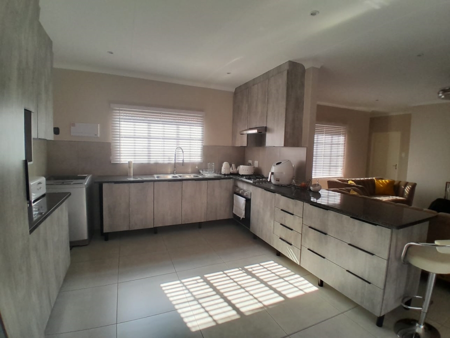 3 Bedroom Property for Sale in Hexrivier Lifestyle Estate North West